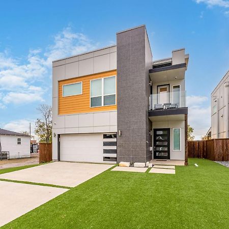 Luxury Home With Rooftop Views Ντάλλας Εξωτερικό φωτογραφία