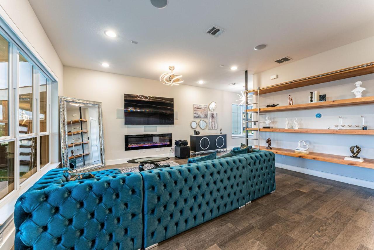Luxury Home With Rooftop Views Ντάλλας Εξωτερικό φωτογραφία
